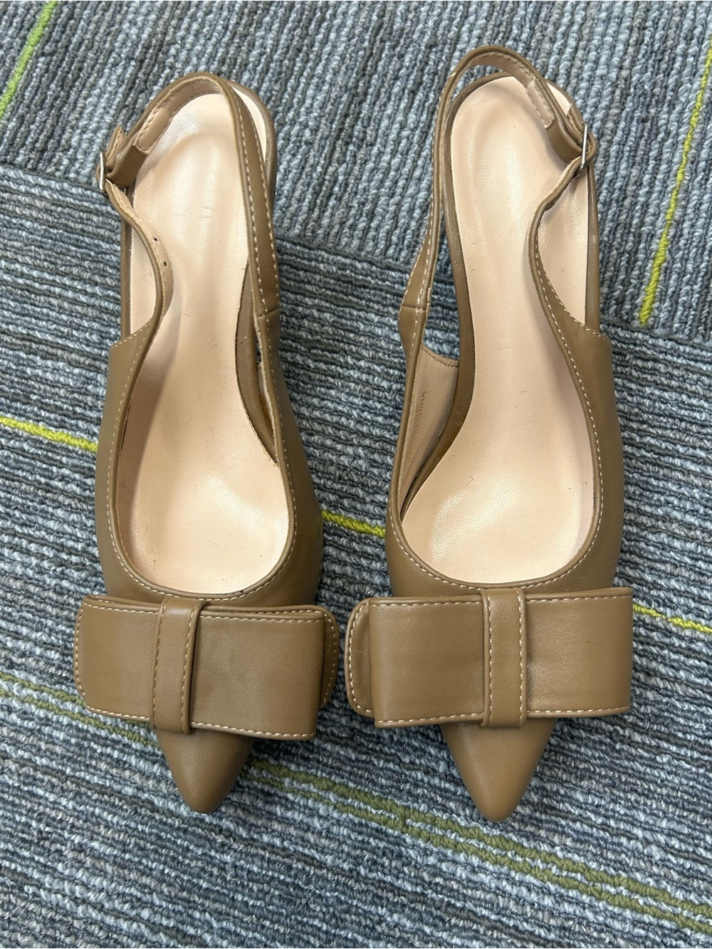Women’s Tan Pointed-Toe Slingback Mules with Bow Accent